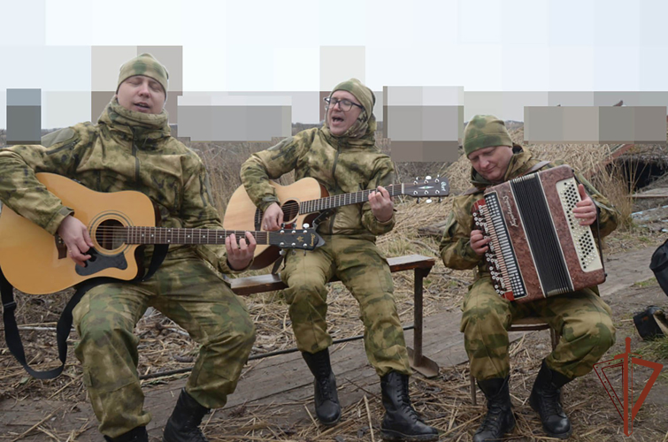 Фронтовая бригада ведомственного ансамбля выступила перед военнослужащими и сотрудниками Росгвардии (видео)