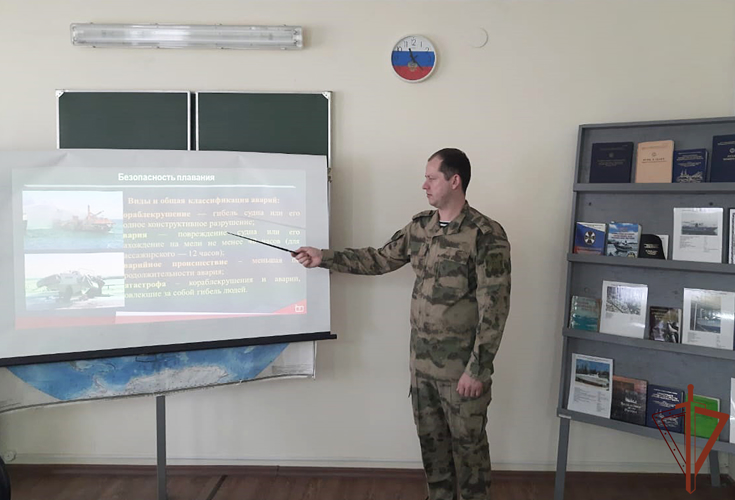 Сбор с экипажами катеров завершился в Южном округе Росгвардии