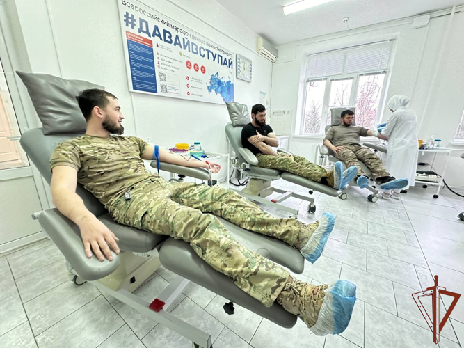 Росгвардейцы из Чеченской Республики присоединились ко всероссийской акции «От сердца к сердцу»