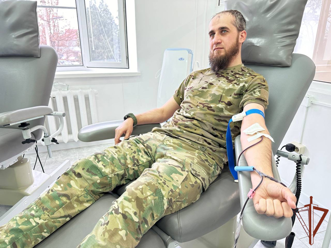 Росгвардейцы из Чеченской Республики присоединились ко всероссийской акции «От сердца к сердцу»