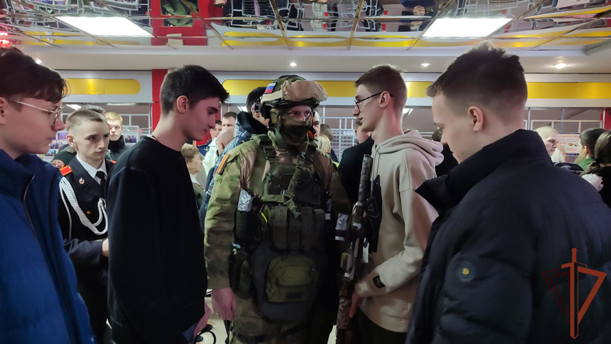 Росгвардейцы приняли участие во всероссийской патриотической акции в Брянске