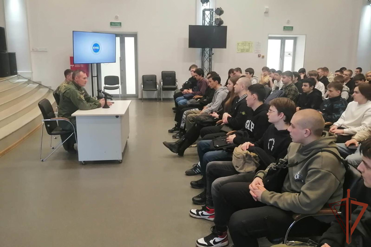 Патриотические мероприятия провела Росгвардия в преддверии Дня защитника Отечества в Сибири