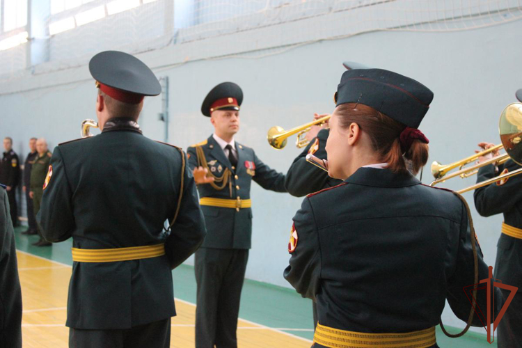 Всероссийскую патриотическую акцию Росгвардии «Прощание славянки – марш, объединивший народы» поддержали на Урале (Видео)