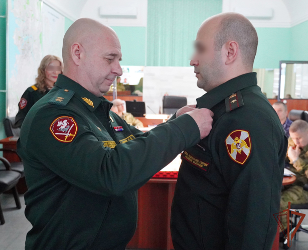Командующий Северо-Западным округом Росгвардии вручил госнаграды отличившемуся в ходе СВО личному составу