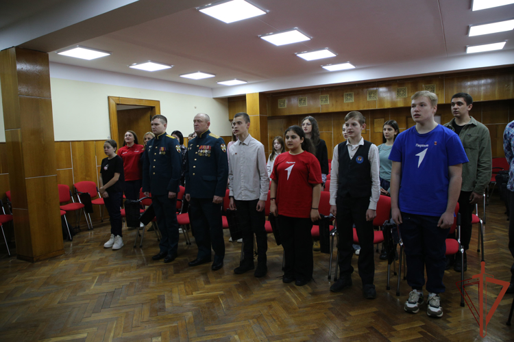 Росгвардейцы приняли участие в церемонии посвящения в «Движение Первых» в Пятигорске