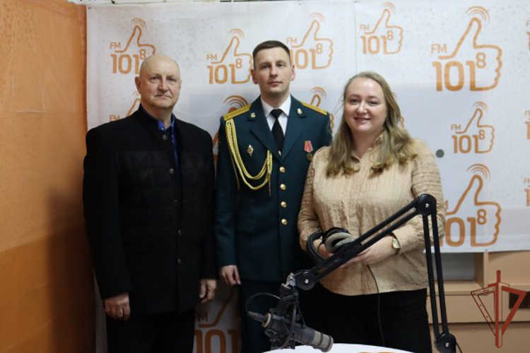 Военные музыканты Росгвардии рассказали о службе в эфире радио 101.8 FM