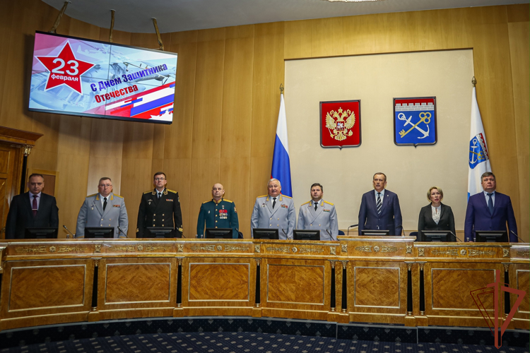 Командующий Северо-Западного округа Росгвардии принял участие в торжественном мероприятии в правительстве Ленинградской области