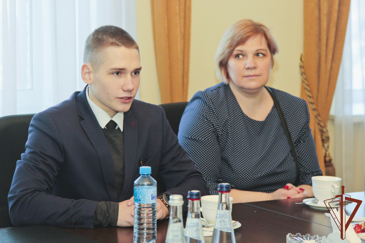 Ко Дню защитника Отечества Росгвардия исполнила мечту новгородского школьника (видео)
