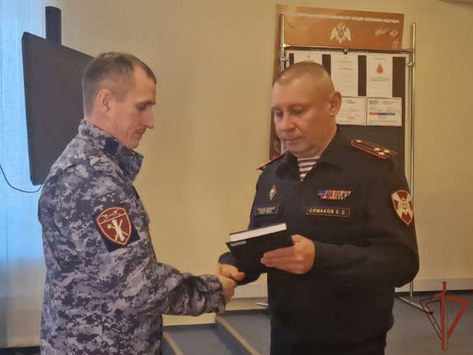 Мероприятия в честь 55-й годовщины службы госконтроля и лицензионно-разрешительной работы Росгвардии состоялись на Урале (видео)