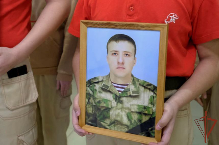 Память росгвардейца - участника СВО увековечили в Республике Алтай