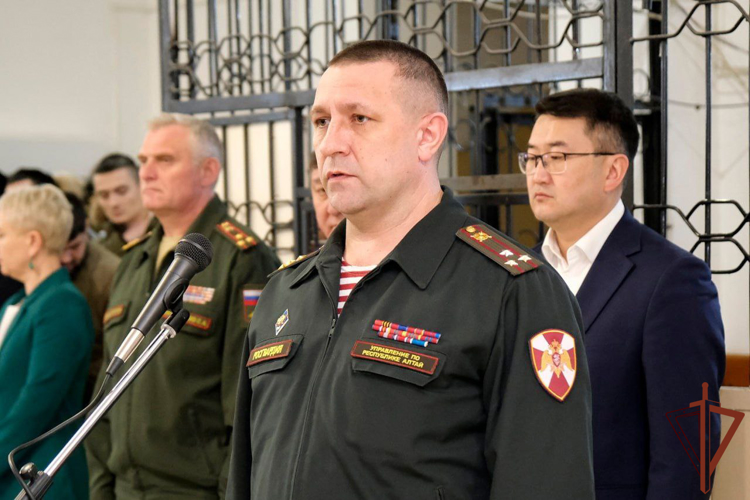 Память росгвардейца - участника СВО увековечили в Республике Алтай