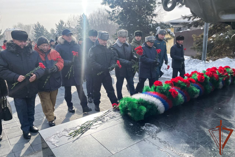 Память воинов-интернационалистов почтили росгвардейцы в Сибири 