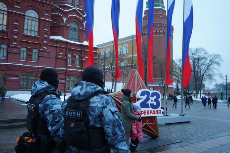 Росгвардия обеспечила безопасность в день празднования 23 февраля в столице