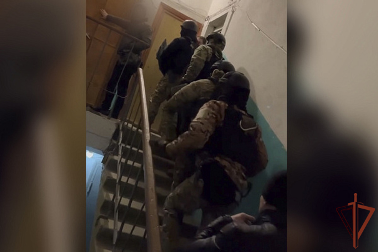 Спецназ Росгвардии задержал Подозреваемого в крупном мошенничестве в Астрахани