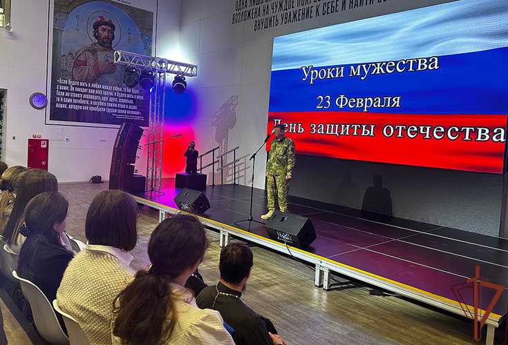 Священники Росгвардии встретились с учениками подшефных классов ведомства в Запорожской области
