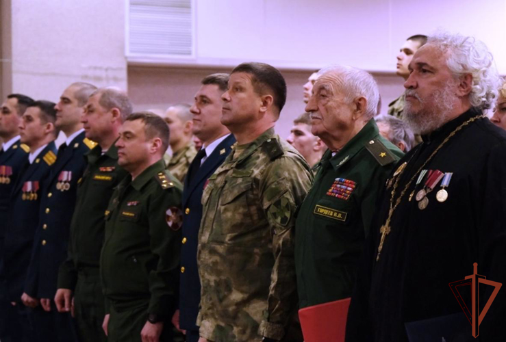 Отдельный батальон охраны и обеспечения управления Уральского округа Росгвардии отметил 25-летний юбилей со дня сформирования