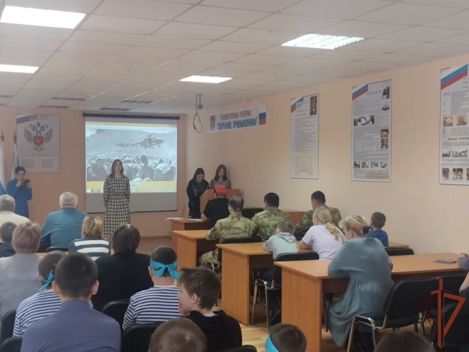 Патриотические мероприятия для подшефной молодежи провела Росгвардия на Урале