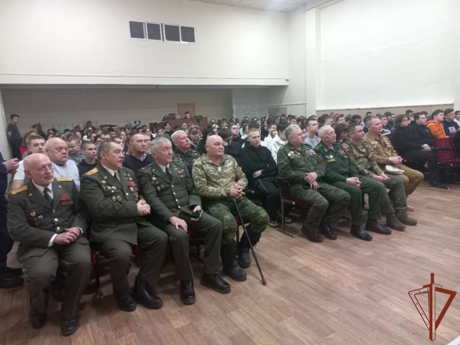 Росгвардейцы провели патриотические мероприятия на Урале