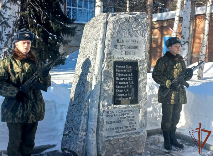 Росгвардейцы провели патриотические мероприятия на Урале 