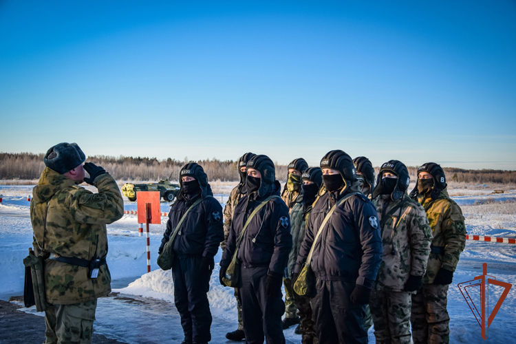 Росгвардейцы провели боевые стрельбы из гранатометов и пулеметов  в Ленинградской области