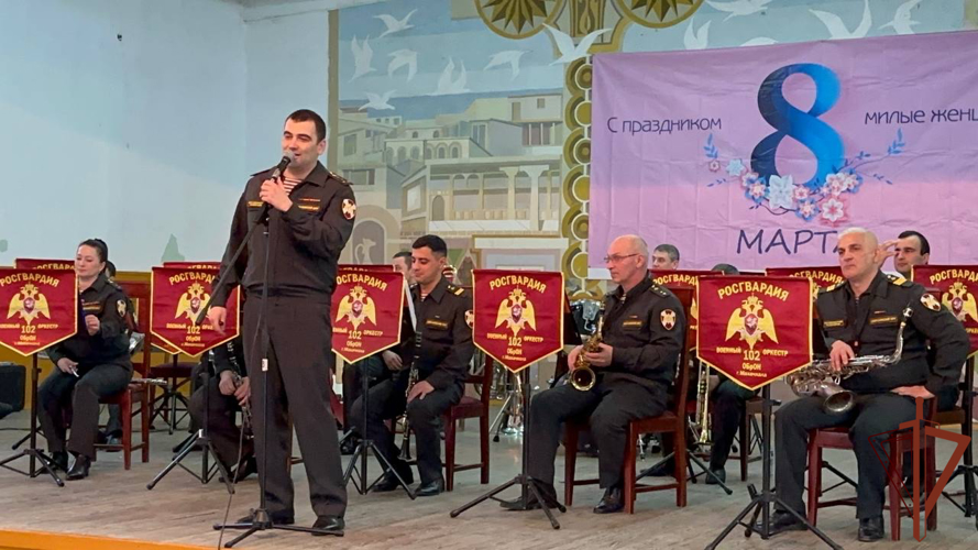 Оркестр Росгвардии выступил с концертом для дагестанских студентов  