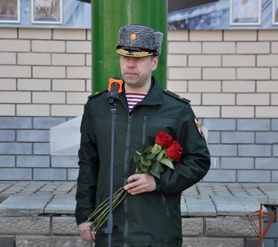 Мемориальную доску погибшему военнослужащему Росгвардии открыли в Нижегородской области