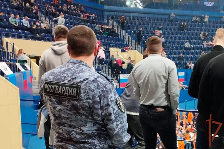 Росгвардия обеспечила безопасность матча чемпионата России по волейболу в Кузбассе