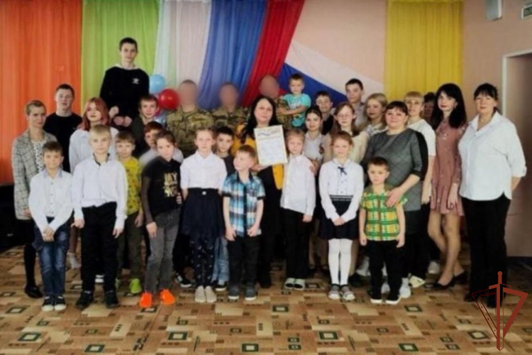 Военнослужащие Росгвардии поблагодарили детей из Алтайского края за письма поддержки 