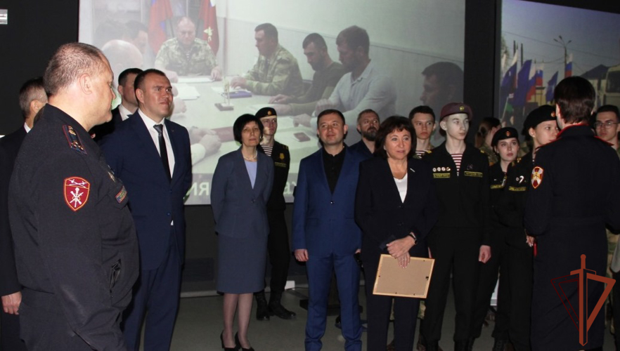 Росгвардия на Урале открывает цикл патриотических мероприятий на региональных площадках мультимедийного парка «Россия – моя история»