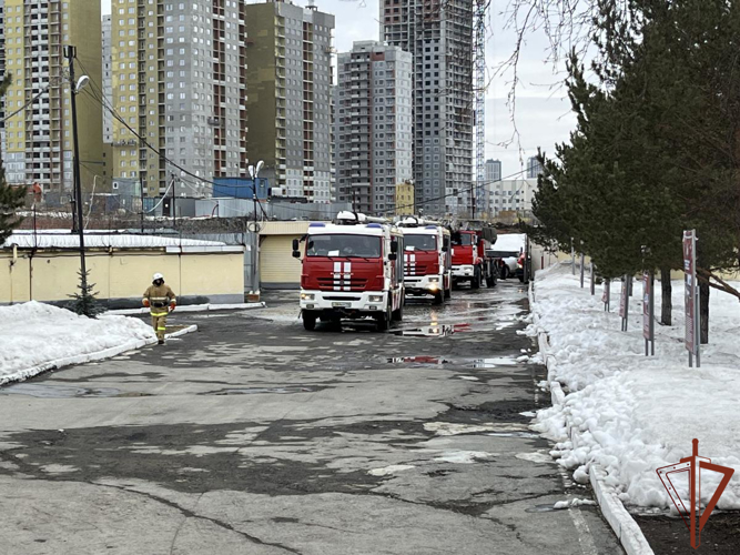 Росгвардия и МЧС провели совместную тренировку в Екатеринбурге