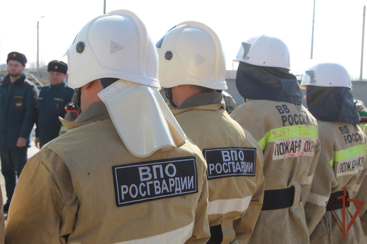 Росгвардия приняла участие в пожарно-техническом занятии в Грозном