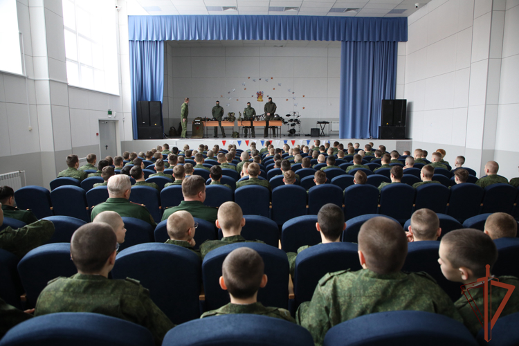 Профориентационные мероприятия провели росгвардейцы в Сибири
