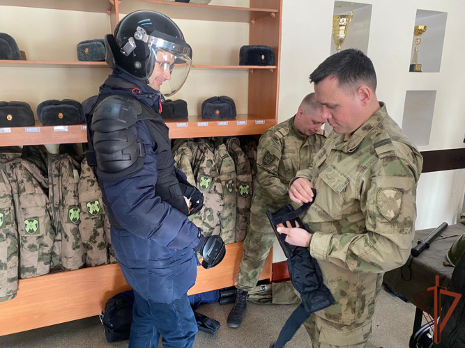 Профориентационные мероприятия провели росгвардейцы в Сибири