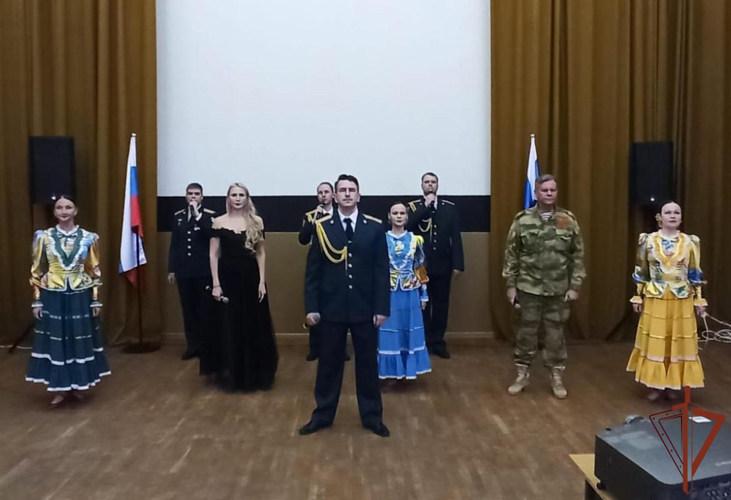 Ансамбль песни и пляски Уральского округа Росгвардии провел концерт в Екатеринбурге