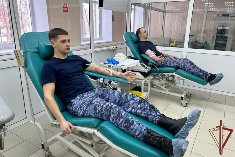 Росгвардейцы пополнили банк донорской крови медучреждений Омска