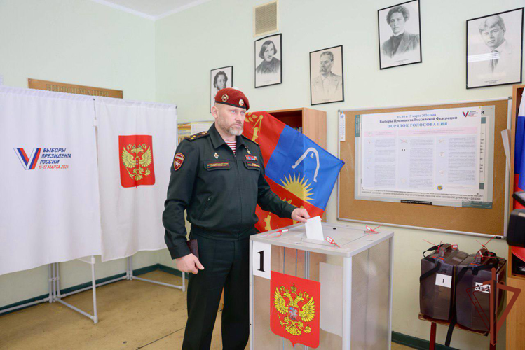Военнослужащие ОДОН имени Ф.Э. Дзержинского Росгвардии проголосовали на выборах Президента России 