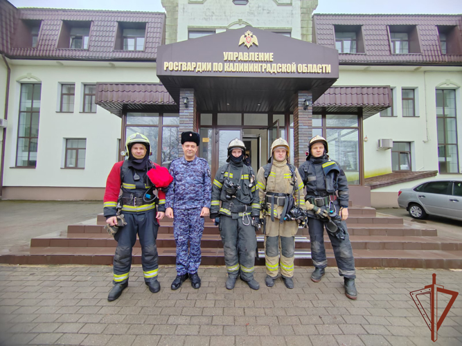 В Северо-Западном округе Росгвардии прошли практические тренировки с МЧС России