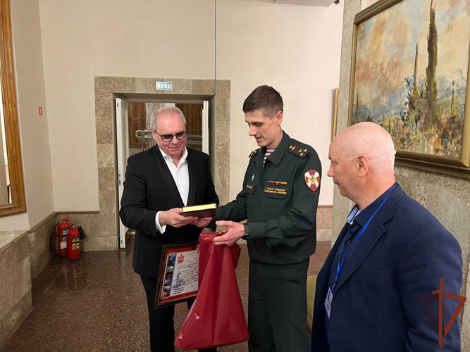 Творческий вечер Игоря Прокопенко посетили росгвардейцы в Крыму