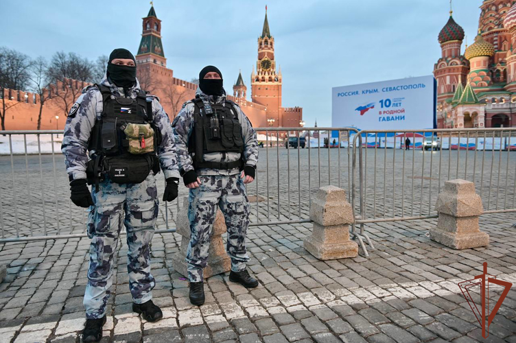 Росгвардия обеспечила безопасность проведения митинг-концерта на Красной площади в День воссоединения Крыма с Россией