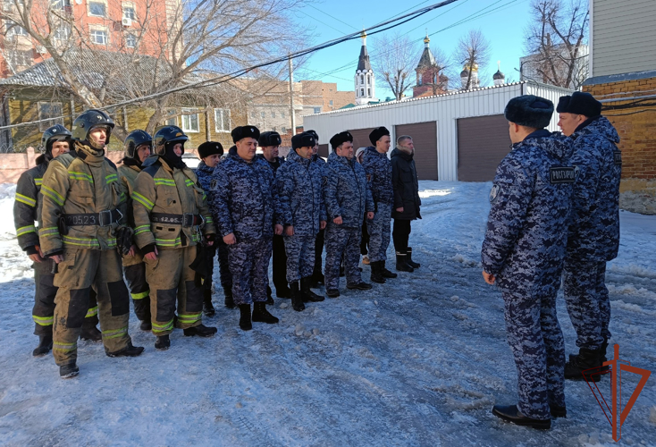 Росгвардия и МЧС провели совместные учения в Ульяновске