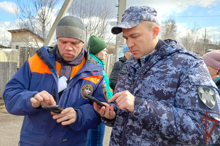 Росгвардия участвует в противопаводковых мероприятиях в Кургане (видео)