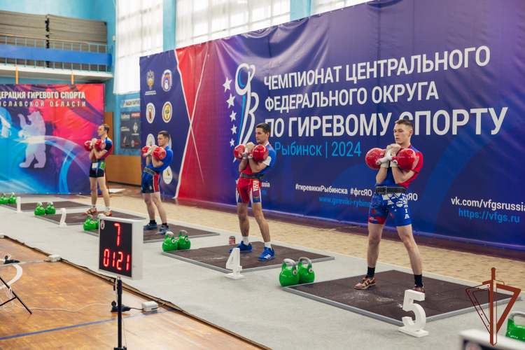 Сотрудник Росгвардии стал призером чемпионата ЦФО по гиревому спорту