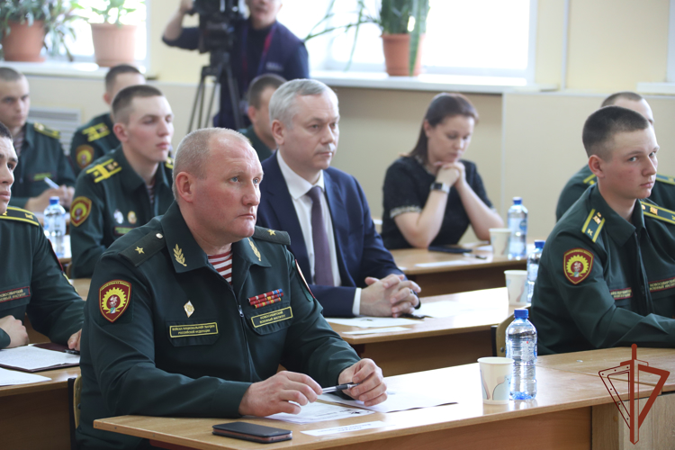 Росгвардейцы приняли участие в Международной патриотической акции «Диктант Победы» в Сибири
