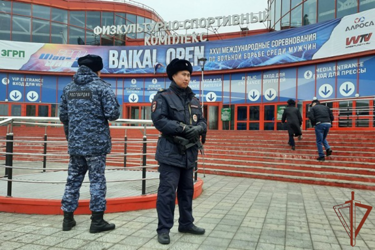 Росгвардейцы обеспечили безопасность международного турнира по вольной борьбе в Улан-Удэ