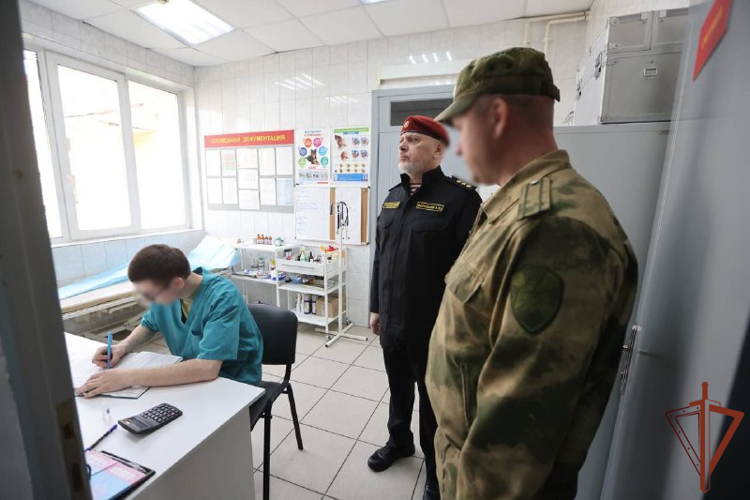 Генерал-полковник Алексей Воробьев высоко оценил подготовку кинологов Росгвардии к предстоящим соревнованиям по профессиональному многоборью (видео)