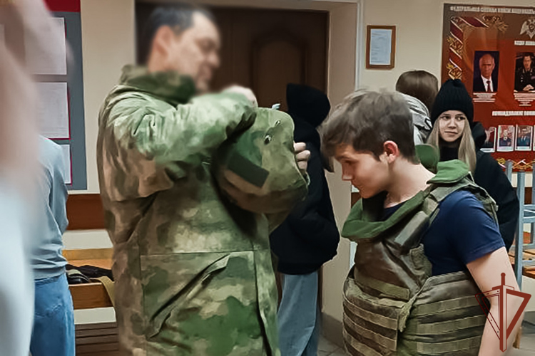 Мероприятия по патриотическому воспитанию молодёжи с участием Росгвардии продолжаются в Сибири