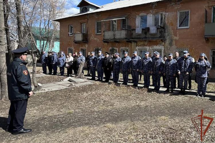 Росгвардия и МЧС провели совместную пожарно-тактическую тренировку в Иркутске