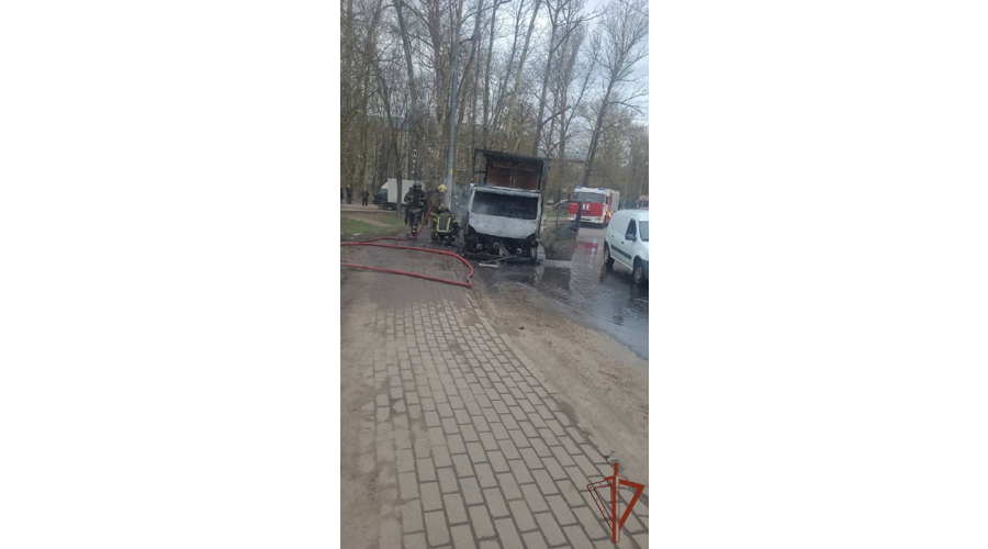 Росгвардейцы помогли гражданам потушить внезапно загоревшийся автомобиль в Московской области