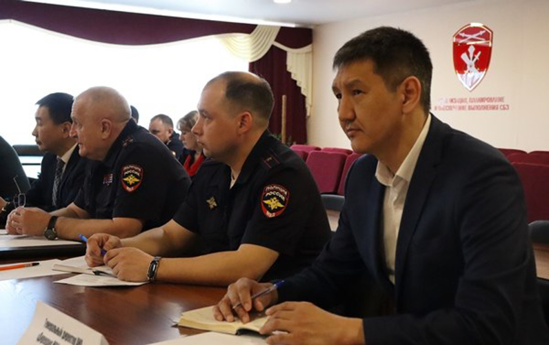 Генерал-лейтенант Виктор Подколзин с рабочим визитом посетил Республику Саха (Якутия) 