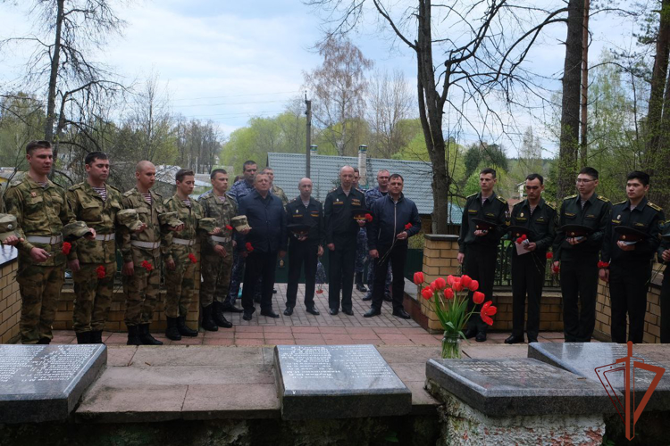 Росгвардейцы почтили память погибших  защитников Отечества в Смоленской области